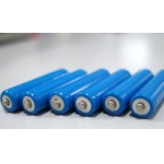 影響三元材料成本價格的兩大因素碳酸鋰和鈷。